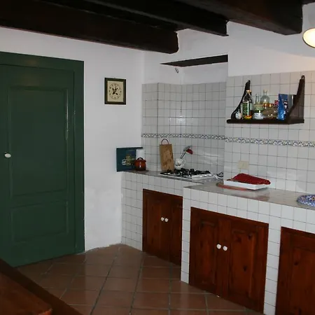Holiday home Dei Leoni
