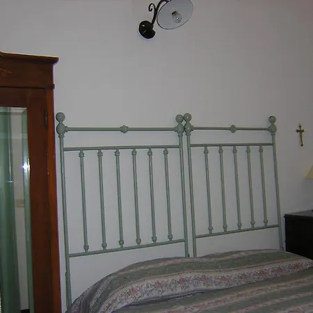 Dei Leoni Santa Tecla